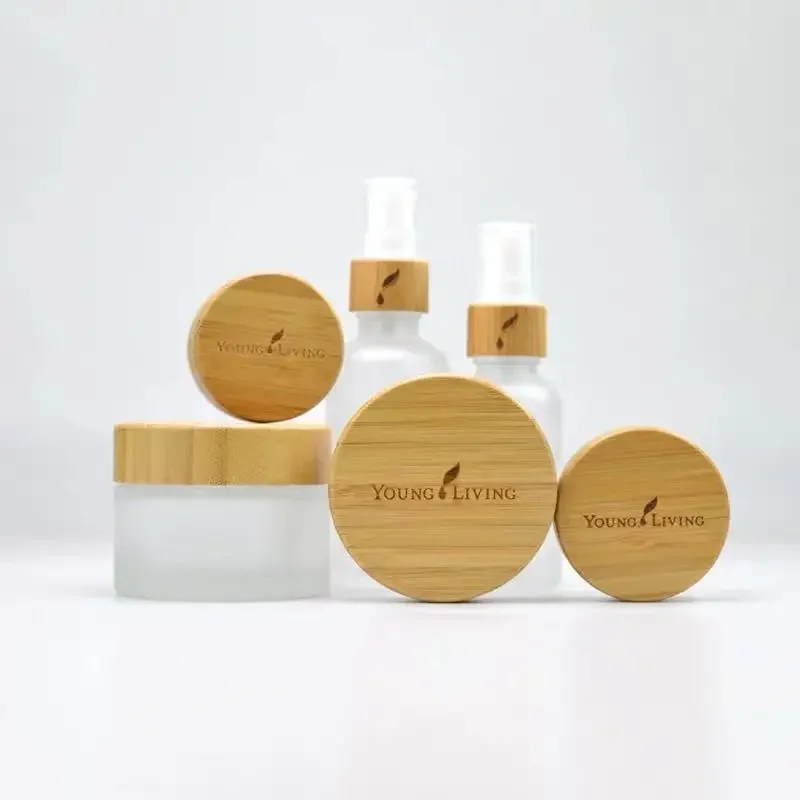 صنع في الصين عينة شعار النقش زجاجة الصقيع غطاء بلاستيكي من الخيزران جرة زجاجية زجاجة فارغة جرة كريم حاوية مستحضرات التجميل #2