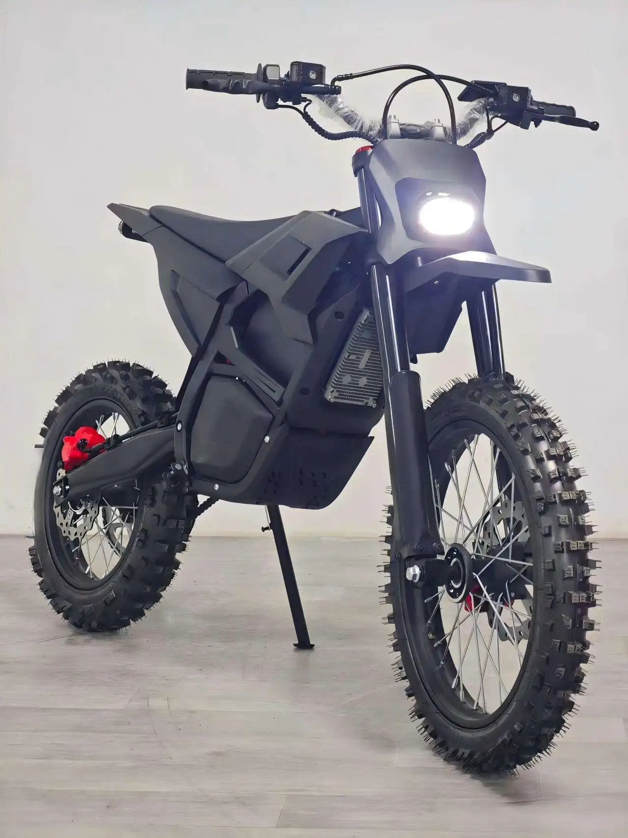 WWE New electric off-road motorcycle, direct drive mid-mounted motor, long-distance all-terrain capability, maximum speed of 70