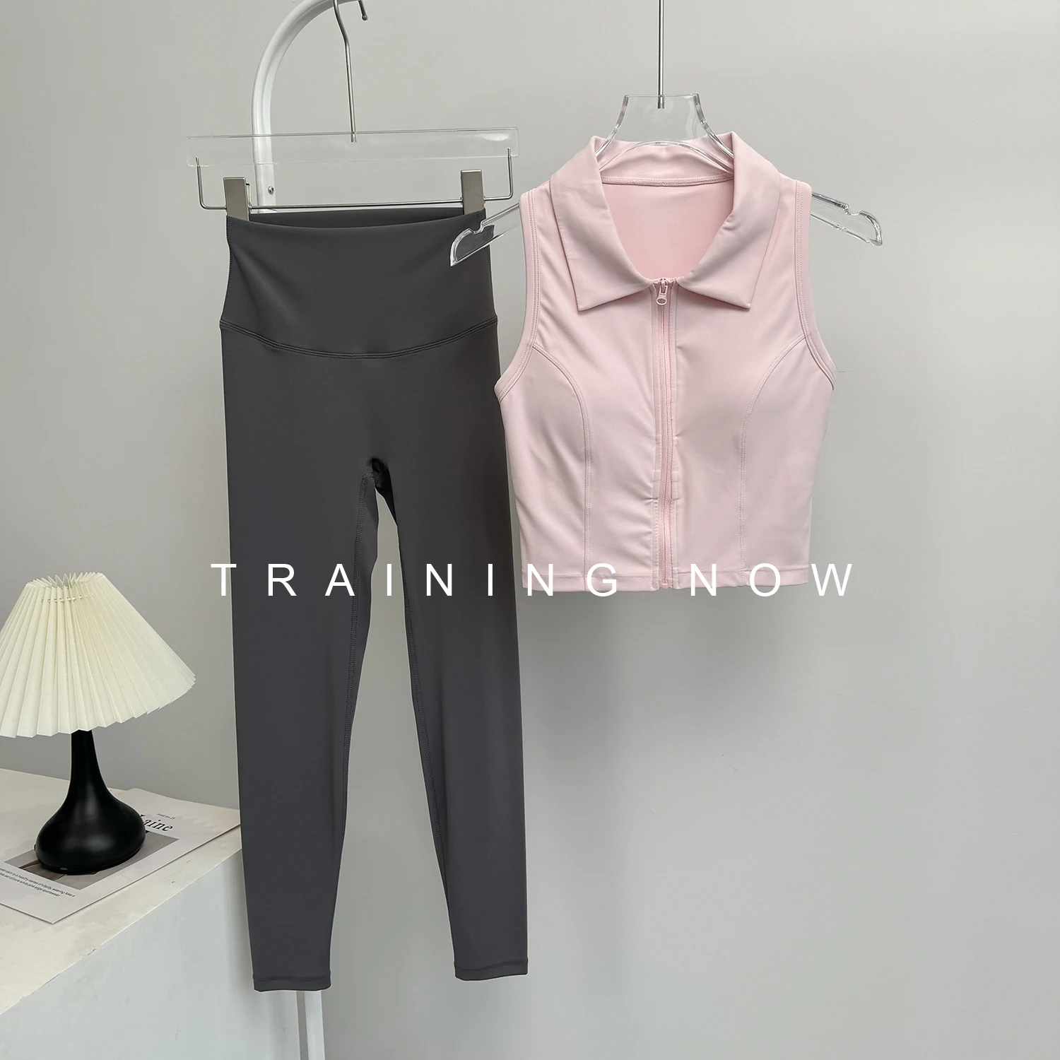 

Интернет-знаменитости, новый спортивный костюм для женщин, летний тренировочный костюм в тренажерном зале, быстросохнущий утренний беговой костюм, встроенный костюм для йоги и фитнеса