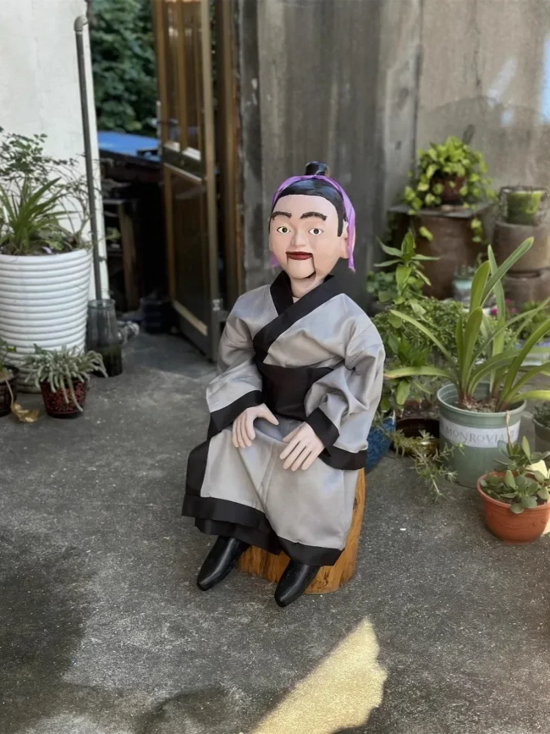 wooden man joint, eye beads can be turned, eyebrow mouth can be moved, store scenic spot decorative ornament