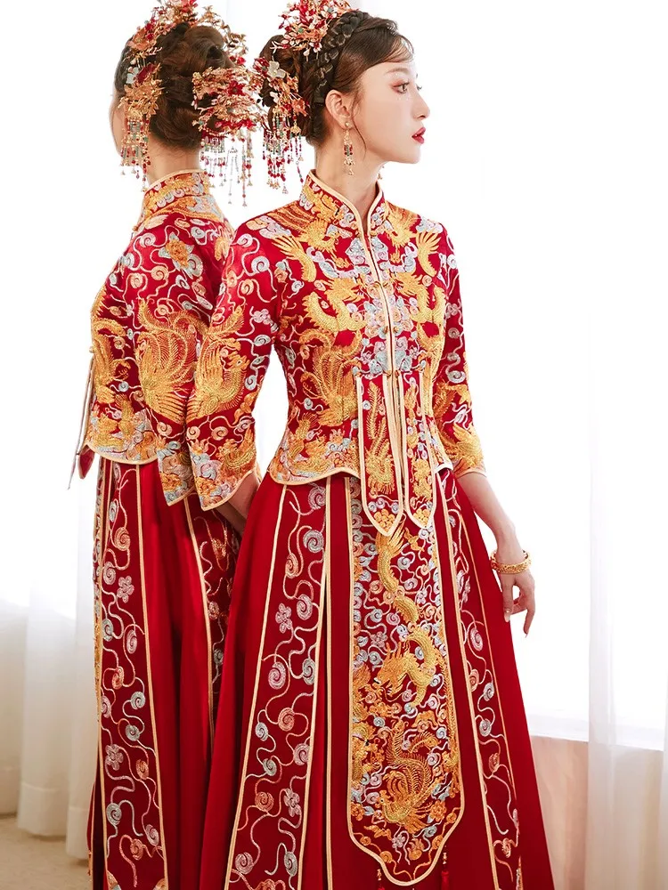 

New Chinese-style wedding dress toasting gown and the Five Blessings for women