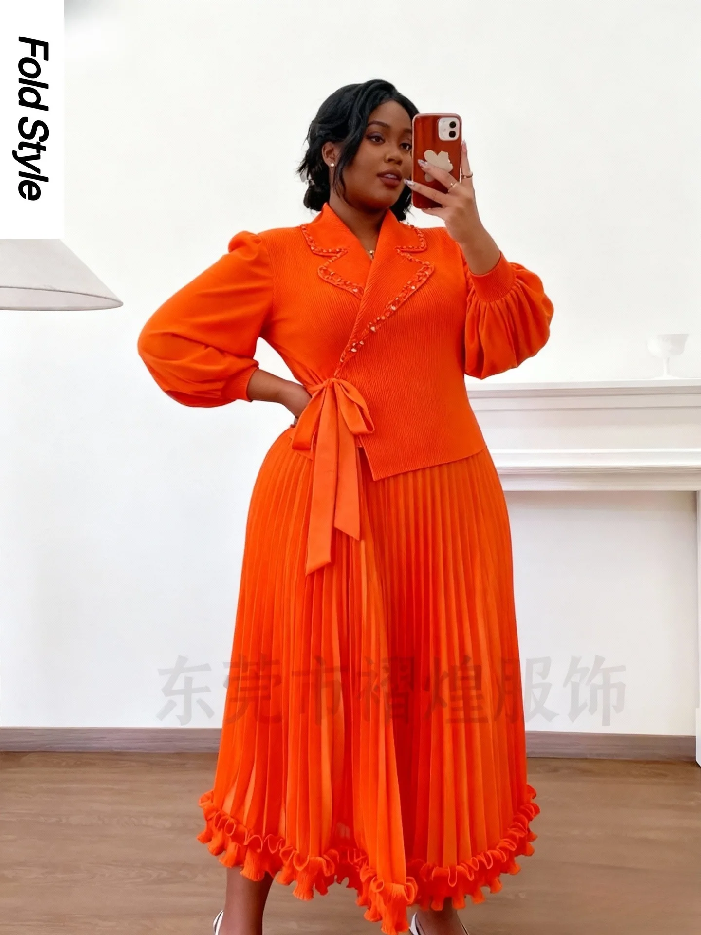 

2025 Miyake Pleated Beaded Suit Collar Waist Thin Dress Temperament Fungus Edge Design Fake Two-piece Dress