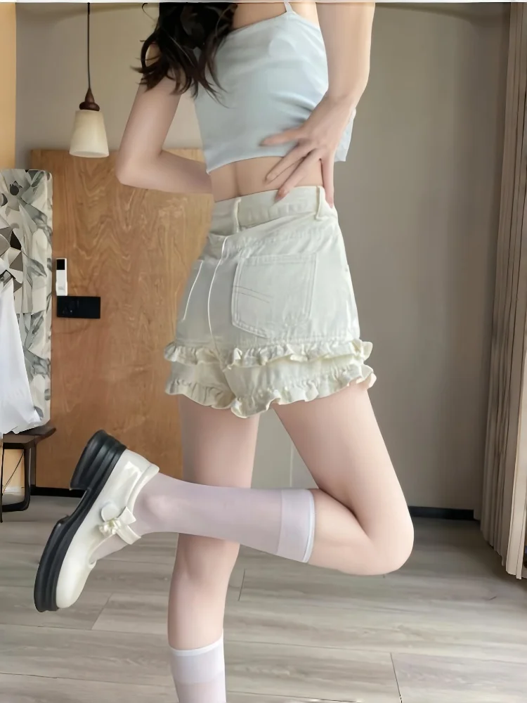 2026 New Summer Women's White Denim Shorts High Waist A Line Straight Leg Hot Pants with Ruffle Hem Cute Slimming Casual Shorts