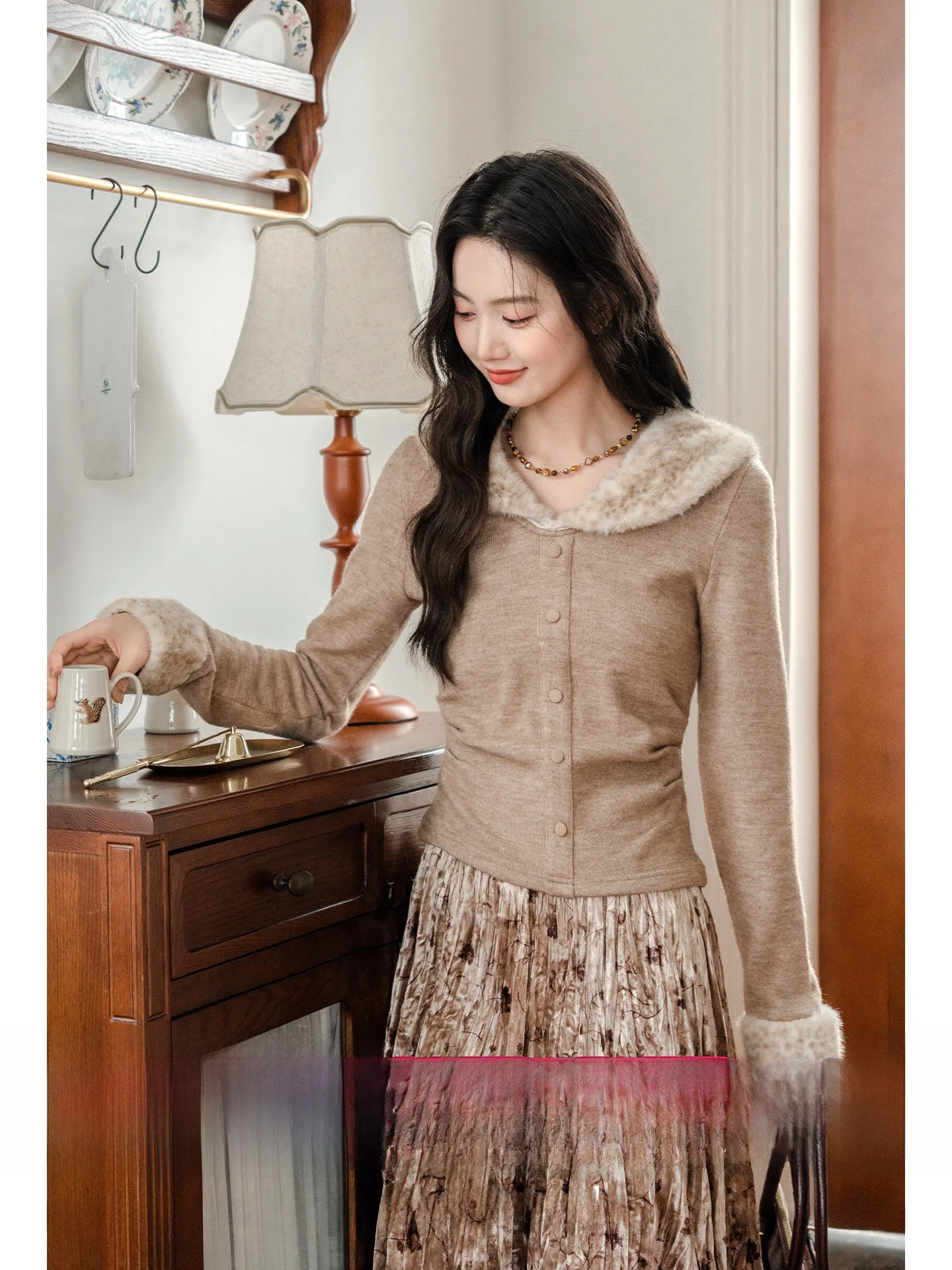 

Ele Women's Knitted Sweater with Fur Collar Base Layer Inner Wear Winter Outerwear Unique Beautiful Sli Design