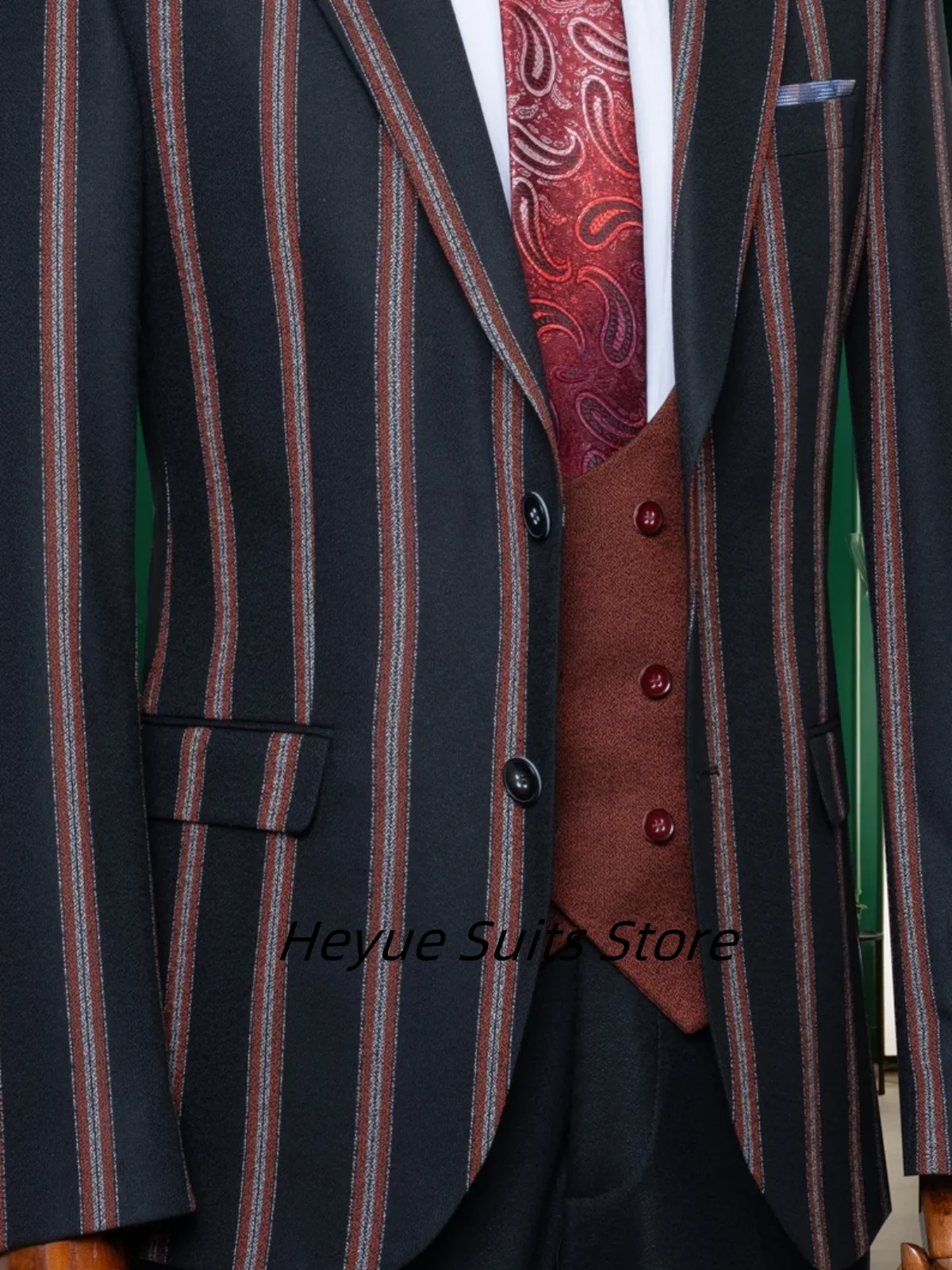 Customized Gentleman Stripe Men Suits Groom Tuxedos Peak lapel 3Pieces Sets Business Male Prom Blazers Fashion pantalones hombre