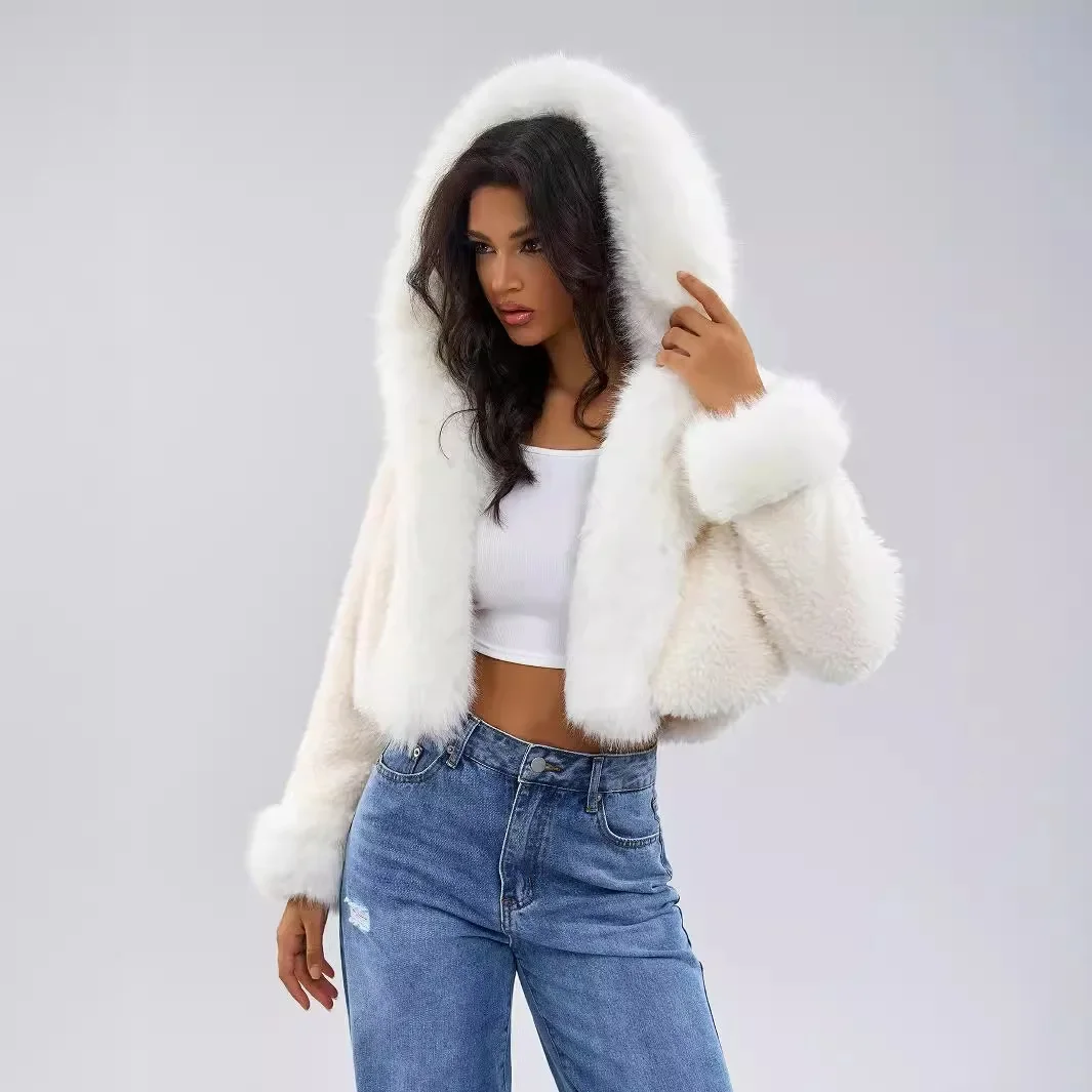 Veste courte à capuche en fausse fourrure pour femme, manteau moelleux, manches longues, fourrure en peluche, pardessus en fourrure, streetwear chaud, blanc, hiver, nouveau, 2024