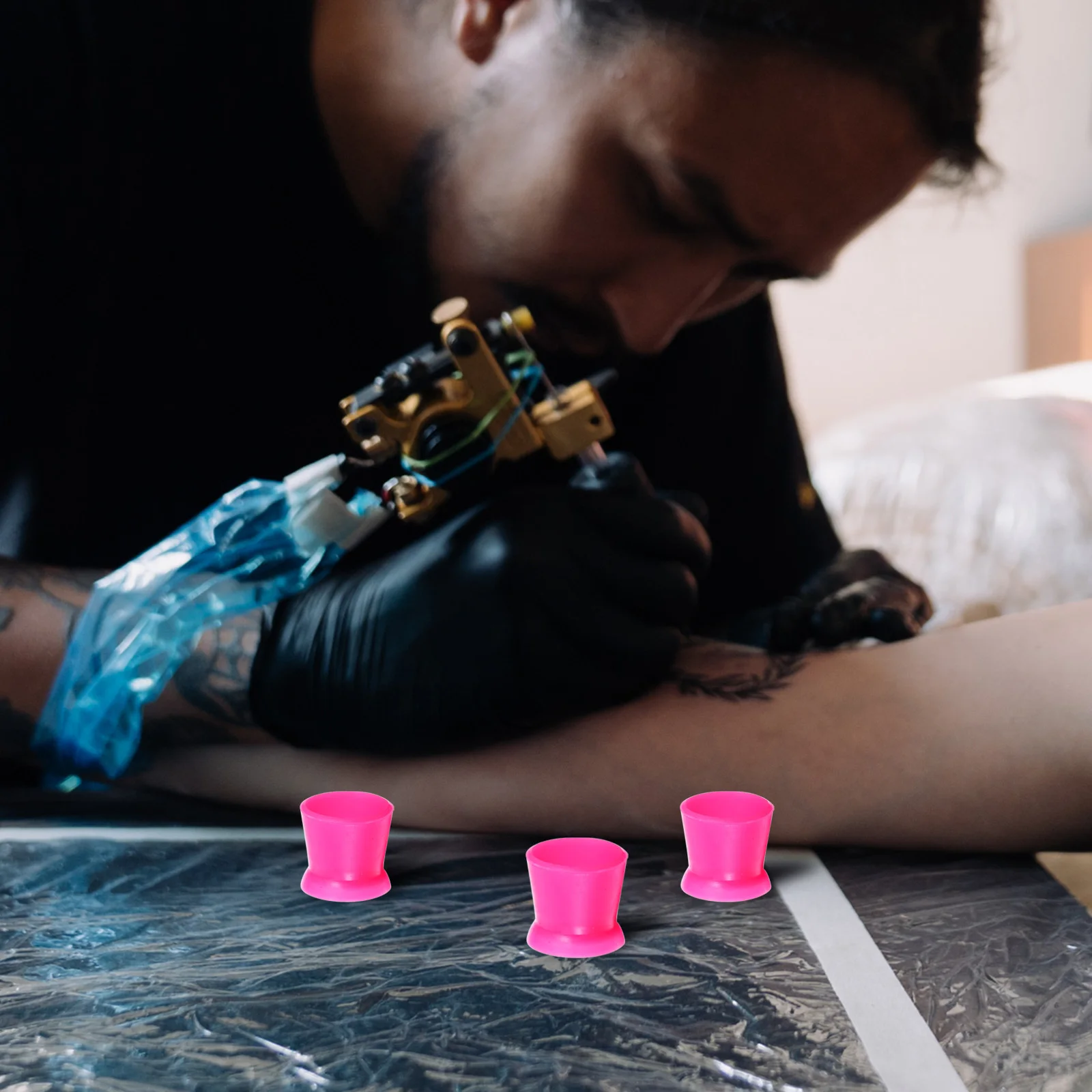 

300Pcs Compact Tattoo Ink Cups Pigment Storage Containers with Base for Tattooing Supplies Reusable Ink Holders Spill Proof