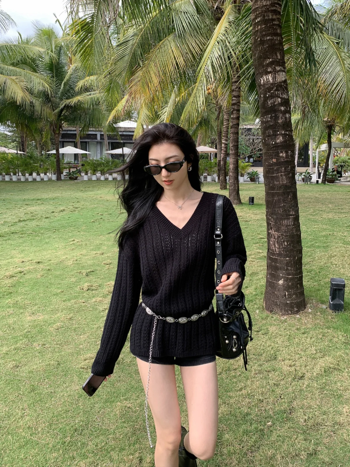 

Белый трикотаж V-Ne с вырезами, свободный женский топ, дизайн Sensibili Airy Feel Mulvan Premium Quali Aesthetic Long Sve