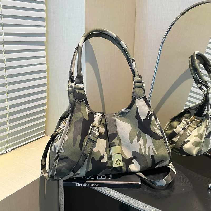 

Casual camouflage Canvas Bag Women's Black Shoulder Bag Solid Color Pu Leather Handbag Large Capacity Tote Travel Messenger Bag