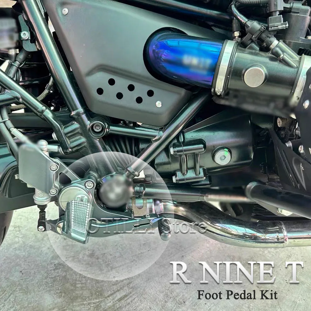 

New Motorcycle CNC Footpegs Foot Pegs Footrest Pedals Bracket Footrest For BMW RNINET R nine T Rninet R NINET R9T 2021 2022 2023
