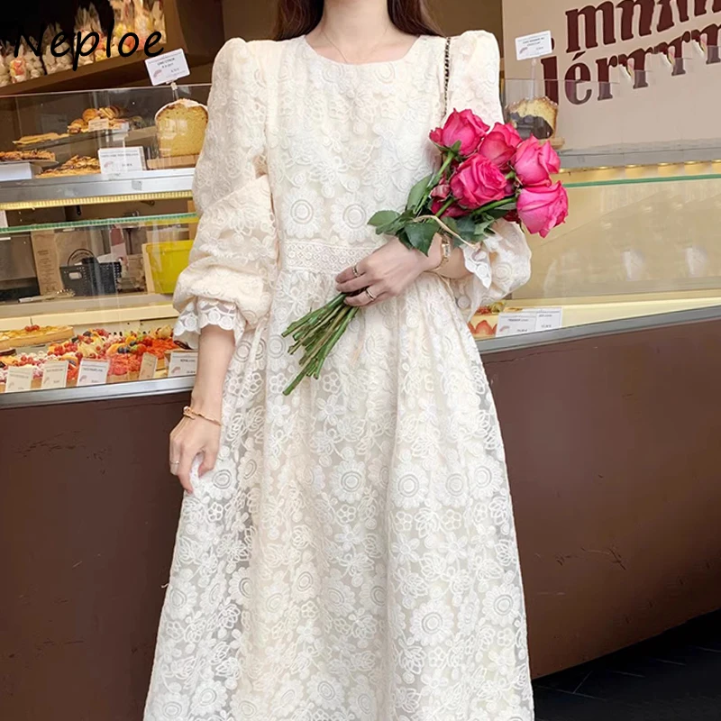 Neploe Chic French Palace Style Round Neck Heavy Industry Lace Hook Flower Vestidos Femme High Waist Slim Puff Sleeve Dress