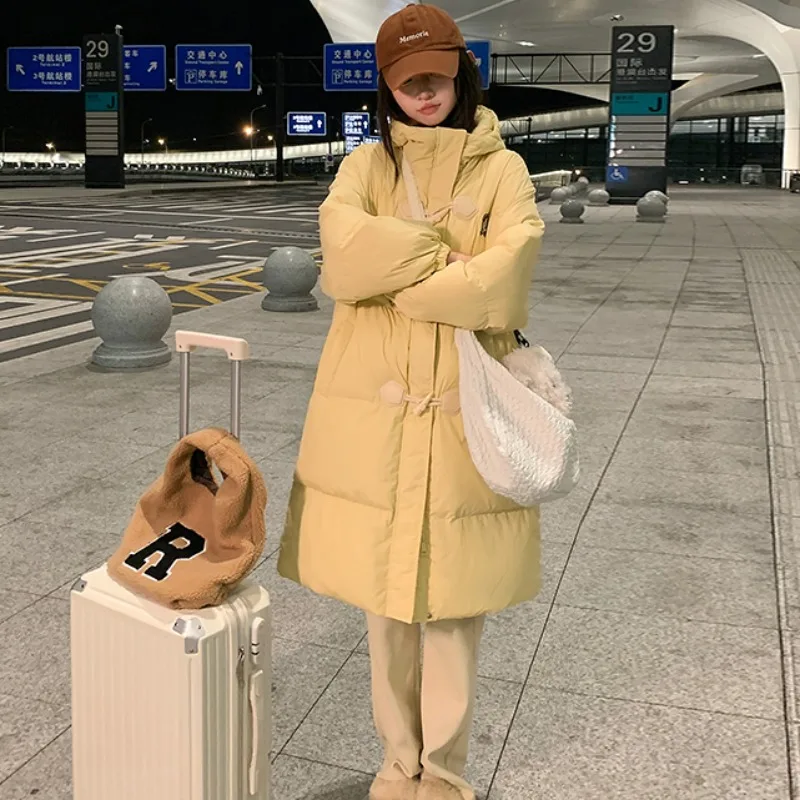 

Зимняя корейская модная одежда с капюшоном и роговой пряжкой на пуху, хлопковая стеганая одежда средней длины, свободная стеганая хлопковая куртка, женская верхняя одежда