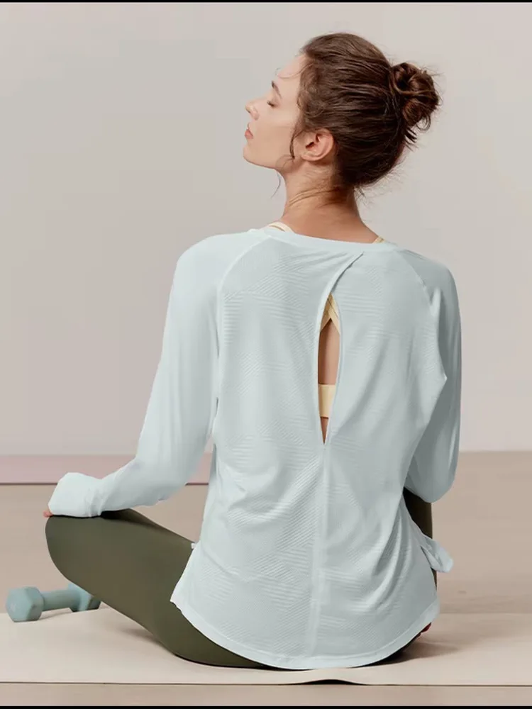 

Свободная длинная женская спортивная футболка с дышащими вставками, топ для йоги, профессиональная одежда для пилатеса, удобная, облегающая...