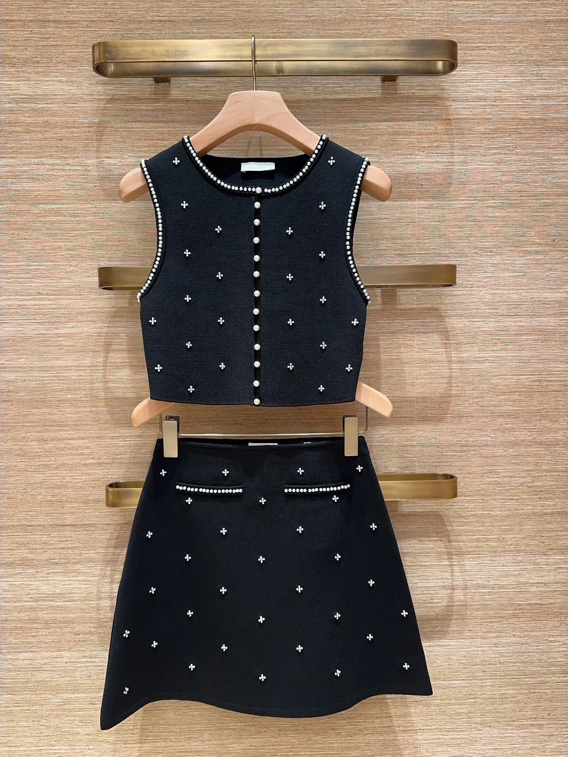 

Flower Knitted Top And Skirt Set Women's Early Spring Fashion Elegant Style Sleeveless Heavy Work Ensemble