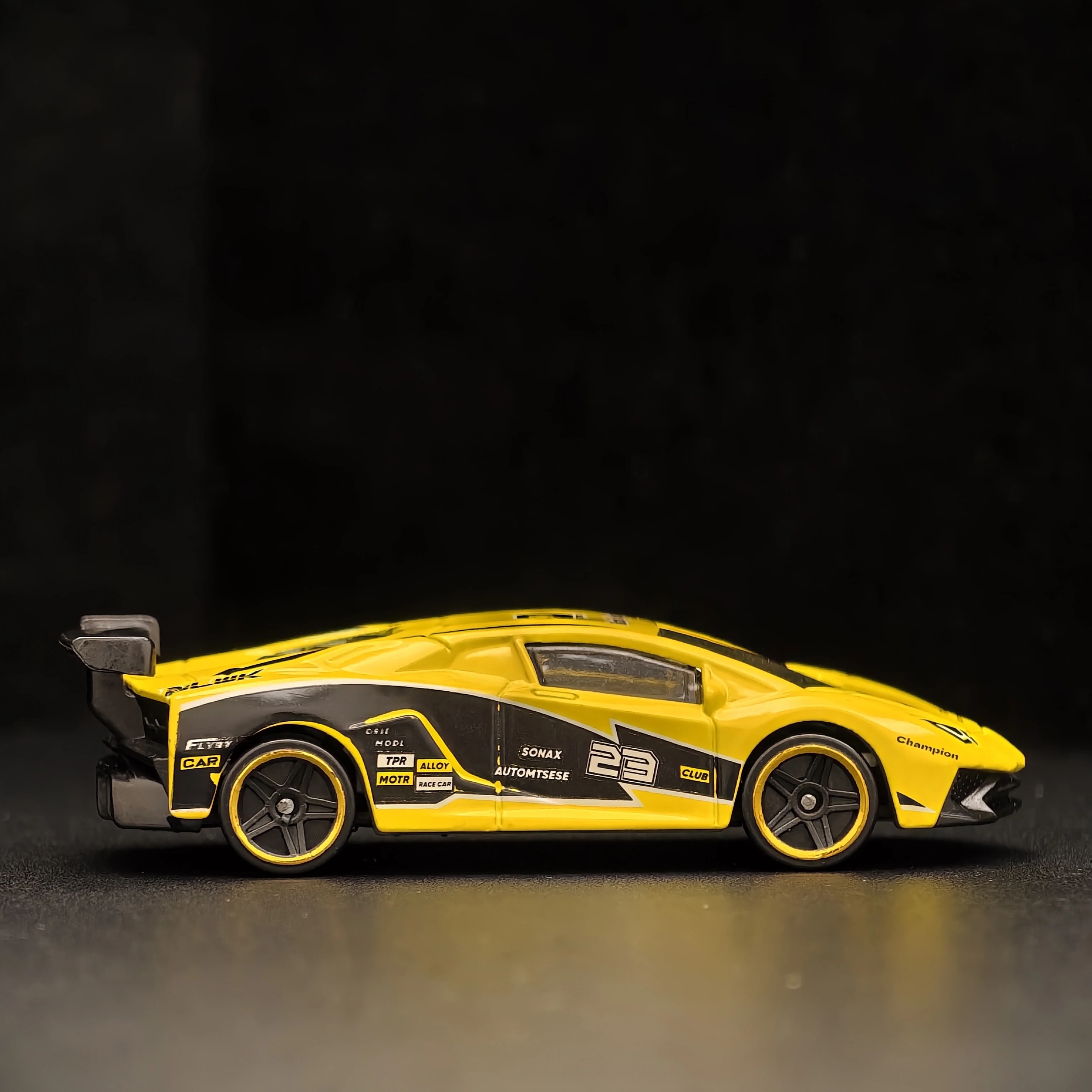 1/64 SVJ Diecast Alloy Car Model Toy Metal Body Yellow Supercar Racing Collectible Mini Car for Kids Gift and Home Desk Display