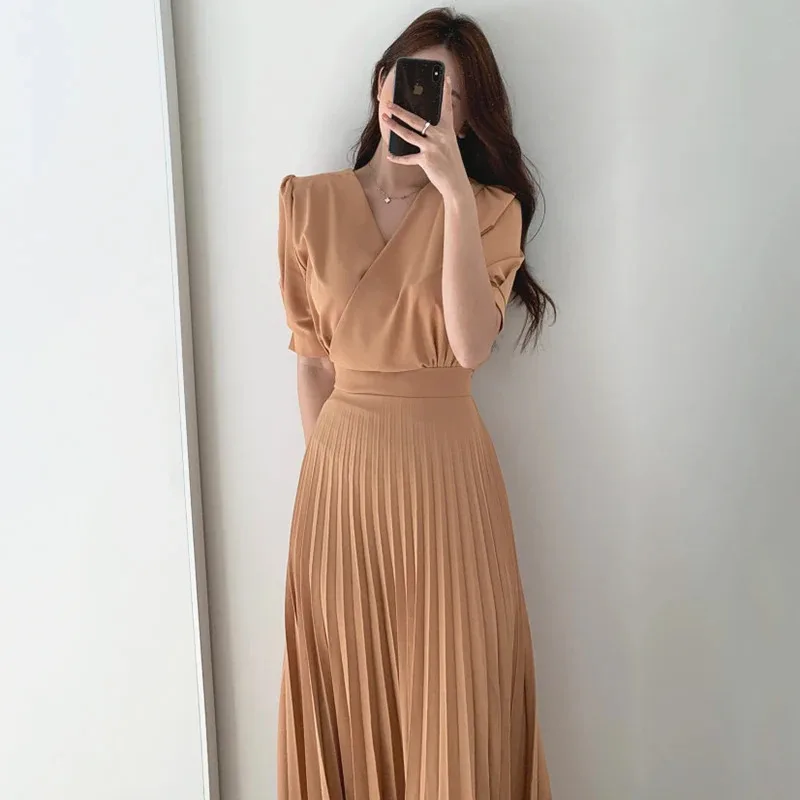 South Korea's Summer Chic Solid Color Collection Waist Thin Strappy Pleated Skirt In A Long Short-sleeved Dress   Party Dress