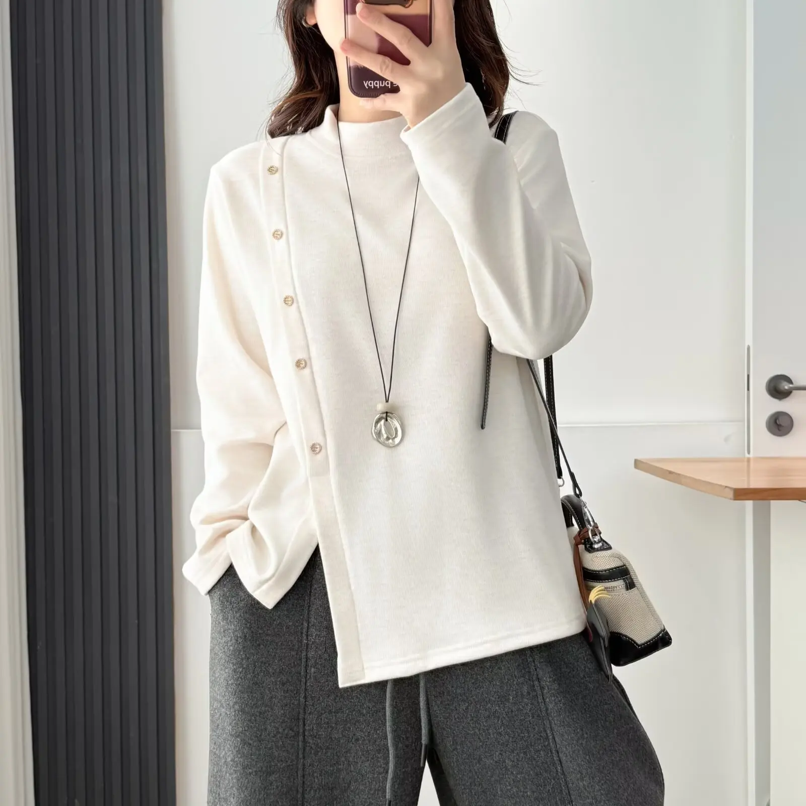 

XXXXL Fashion Plus Size Woman Clothing T-Shirt New Autumn And Winter 2025 Irregular Slit Brushed Warm Tops 2522