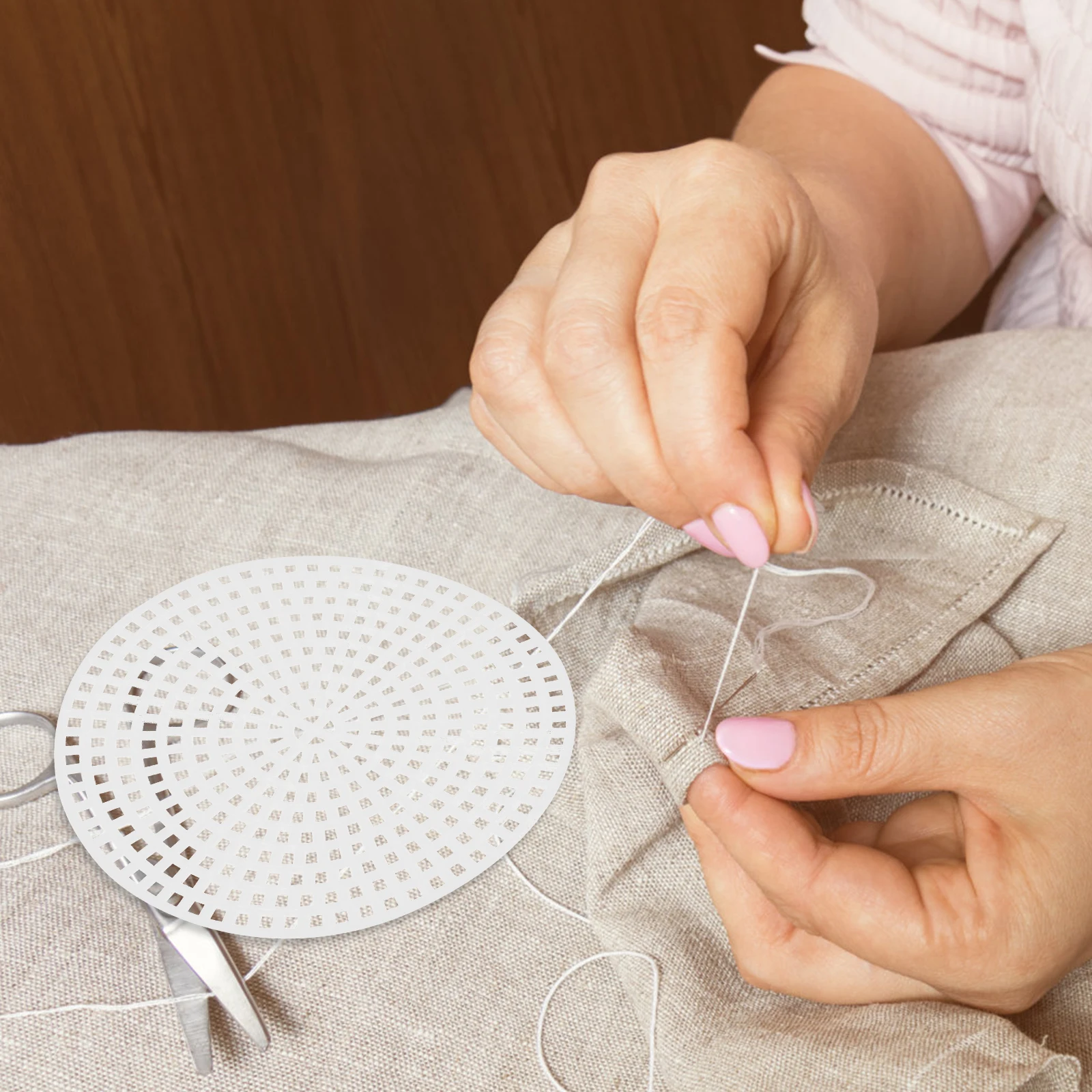 

30pcs Round Cross Stitch Mesh Plate 7.7Cm Cuttable Diy Plastic Grid For Bag Bottom Liner Craft 2.5Mm Wool Yarn Multi-Purpose