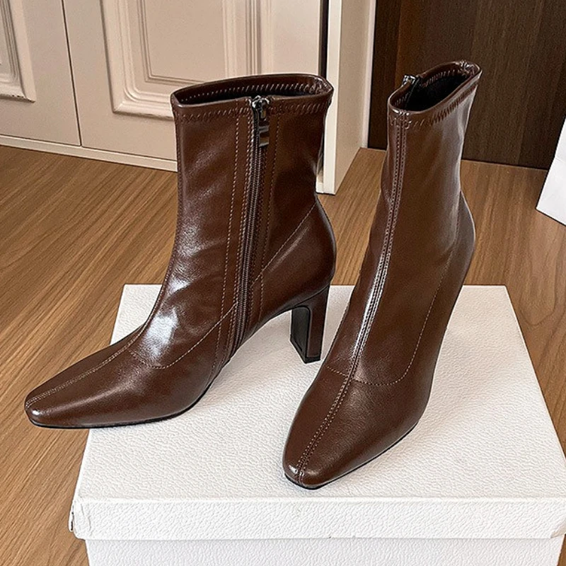 

Модные женские ботильоны из мягкой кожи с острым носком, осенне-зимние короткие ботинки на шпильке, дизайн с боковой молнией, вечерние женские туфли