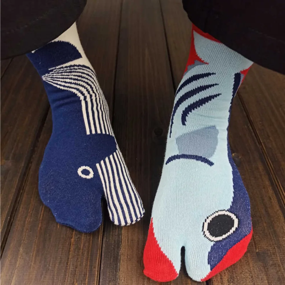 

Забавные носки в японском стиле с раздельным носком, уродливые милые носки с мультяшным китом, акулой, углом, рыбой, аквариумом, животным принтом, носки для экипажа для мужчин и женщин