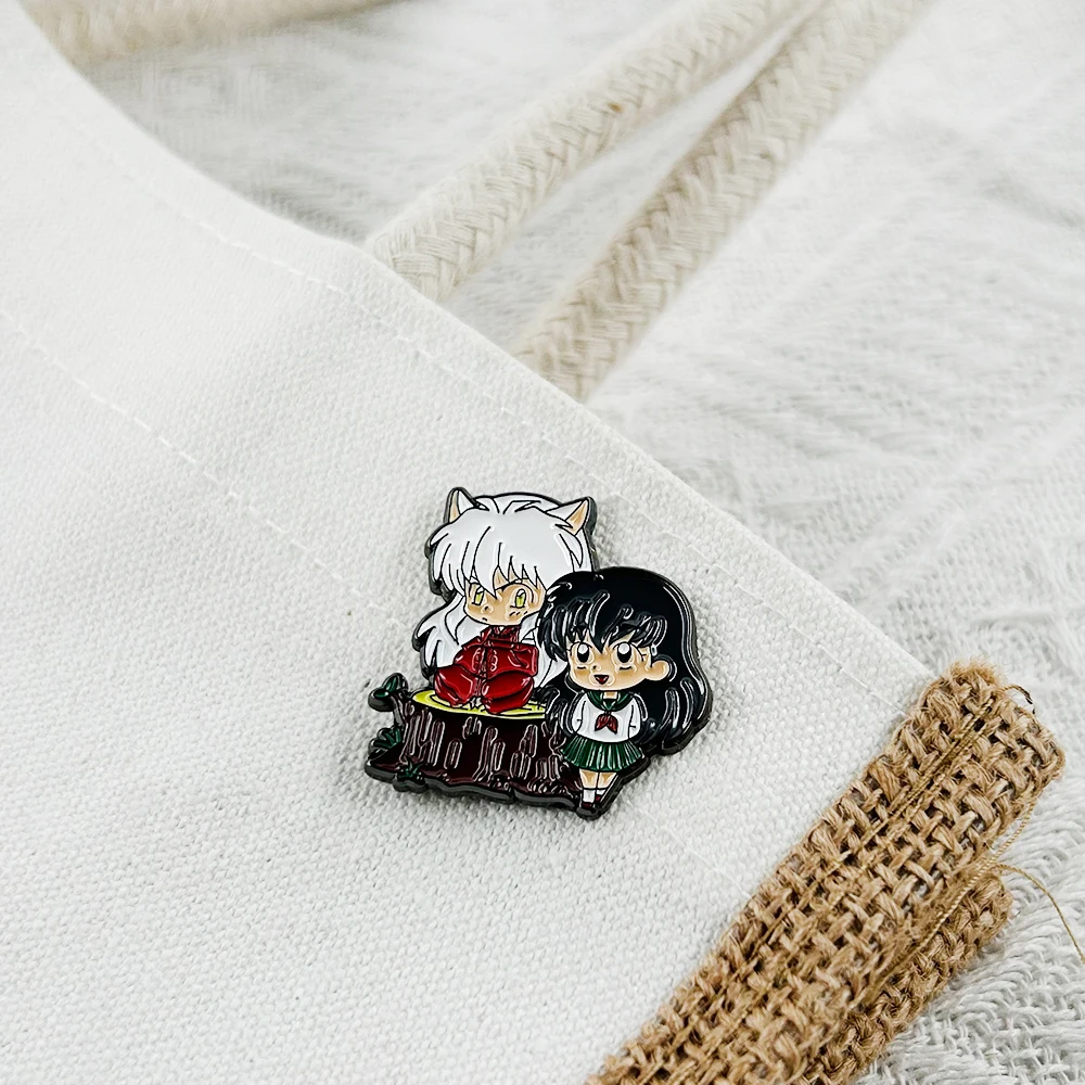 Broche Chibi Inuyasha y Kagome, personaje de Manga clásico japonés, joyería periférica Kawaii, accesorios de regalo para pareja
