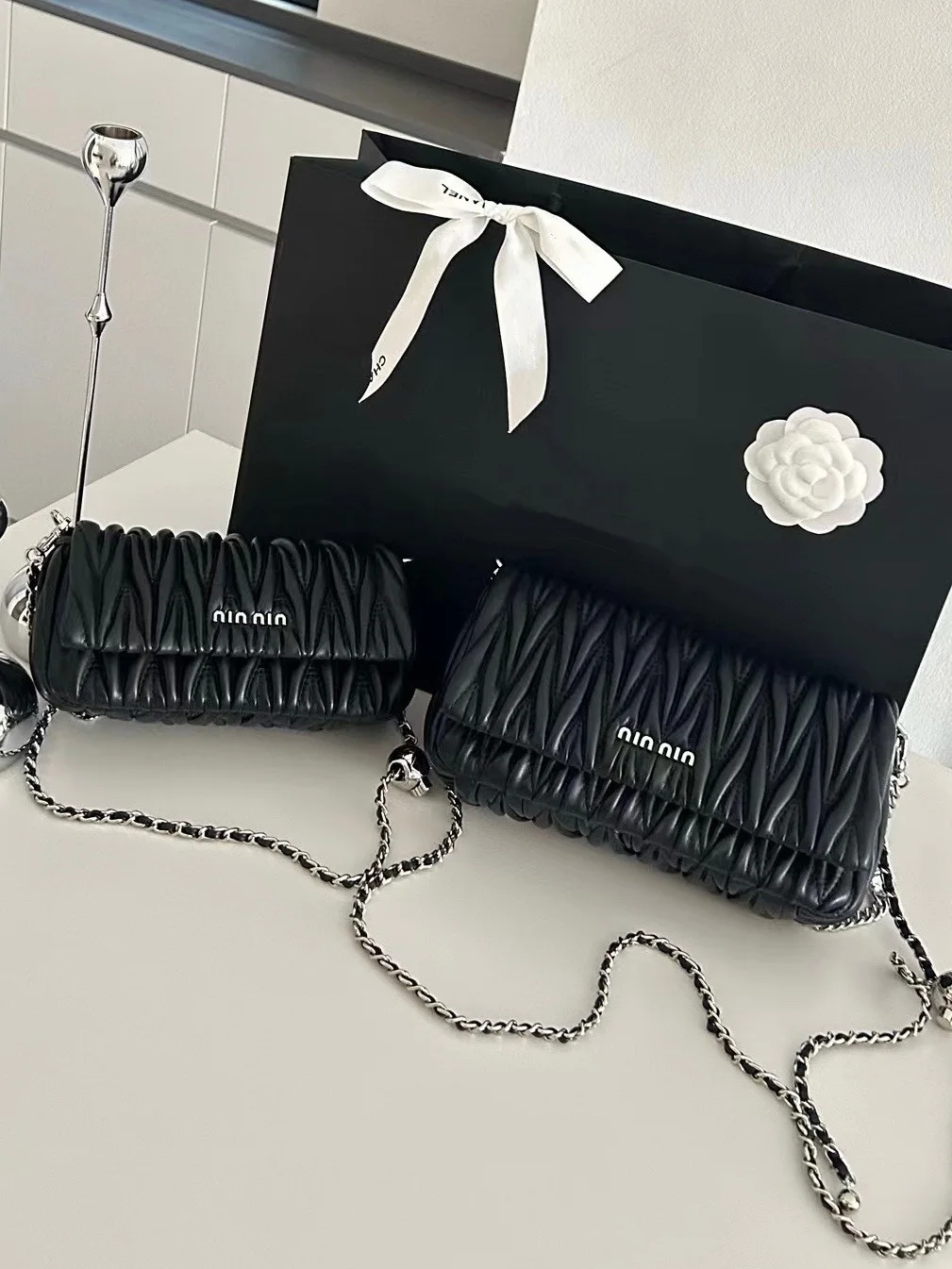 

Ele Briti Sle Leather Chain Bag Women's Underarm Crossbody Bag Soft Square ape Single oulder Handbag for Young Women
