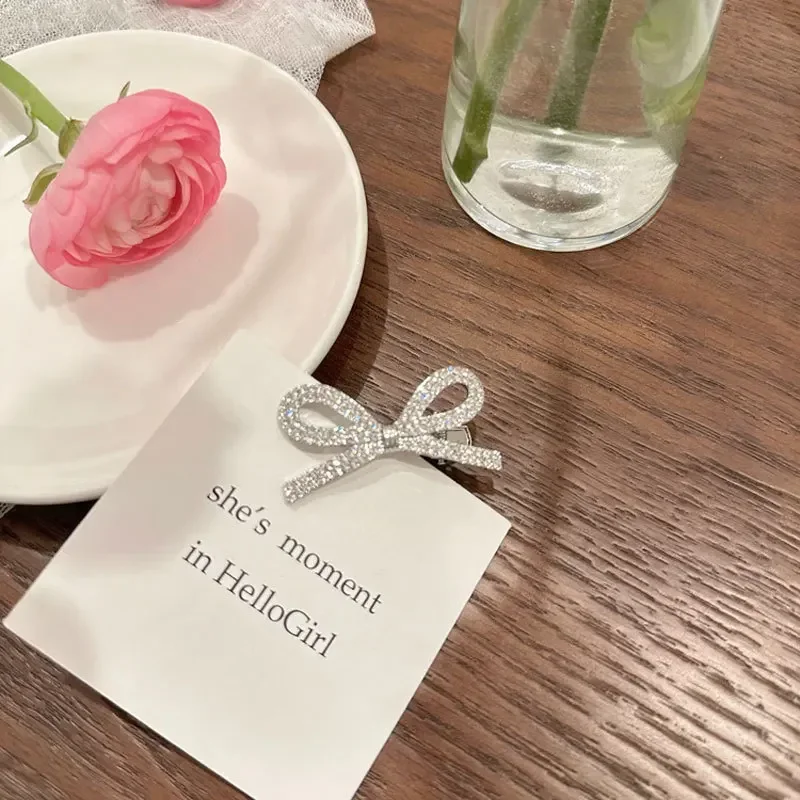 Horquillas con lazo de diamante de moda, pinzas para el pelo de Metal con diamantes de imitación finos brillantes, sombreros decorativos para mujer