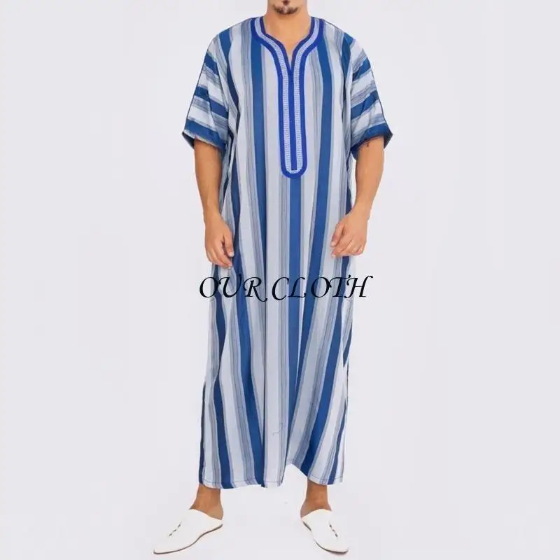 

Traditional Muslim Clothing Men Saudi Arab Stripe Kaftan Middle East Jubba Thobe Y1AC
