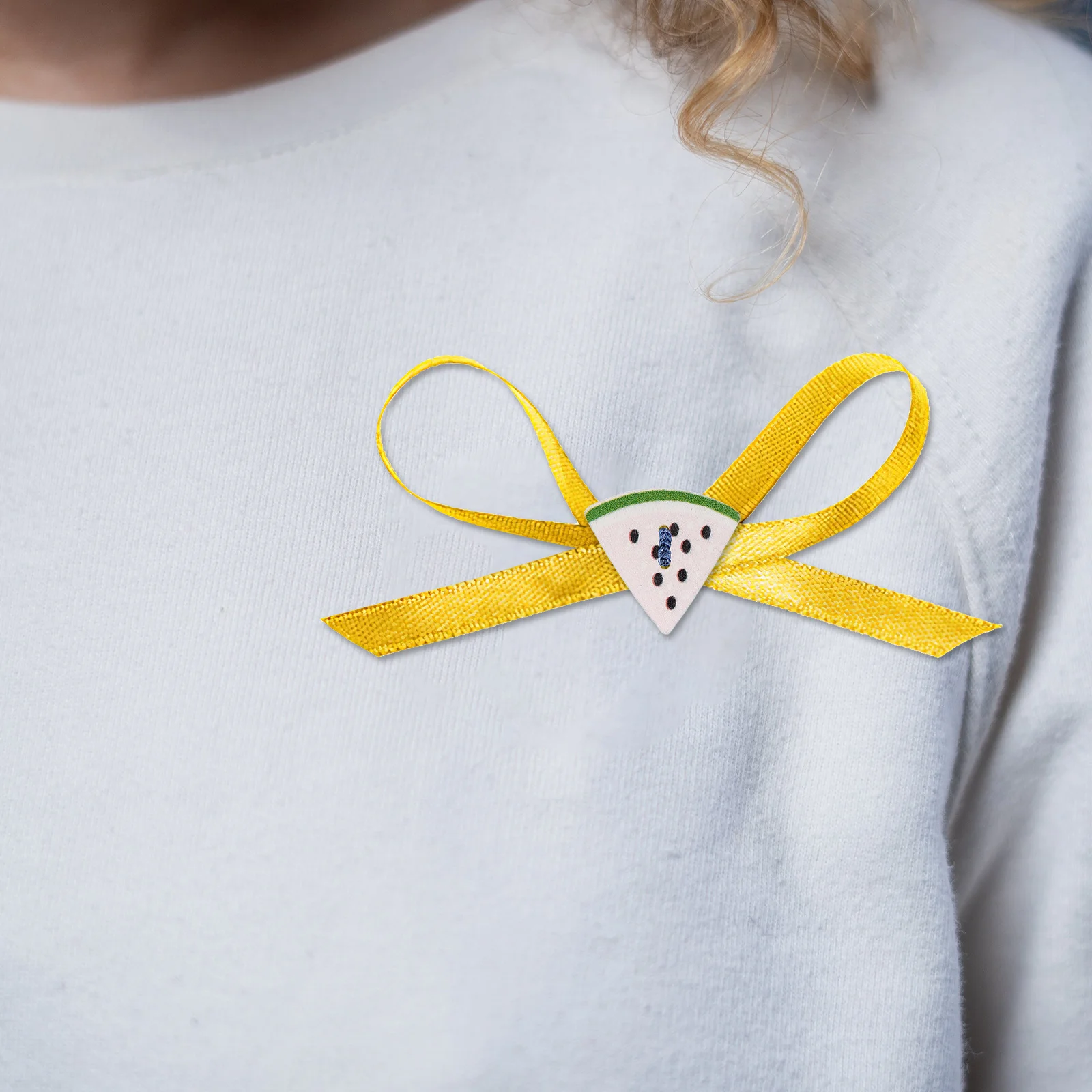 

Chic Watermelon Pattern Wooden Buttons Decorative DIY Sewing Craft Clothes Coat Skirt Sweater Accessories Wooden Buttons