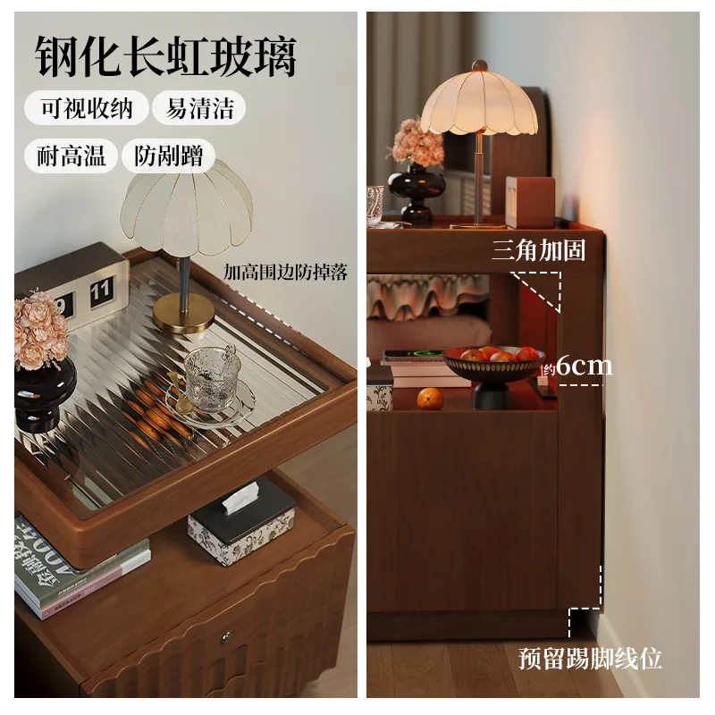 طاولة بجانب السرير من الخشب الصلب، وغرفة نوم منزلية بسيطة وحديثة مع قفل، ورف صغير بجانب السرير، وخزانة تخزين بسيطة #5