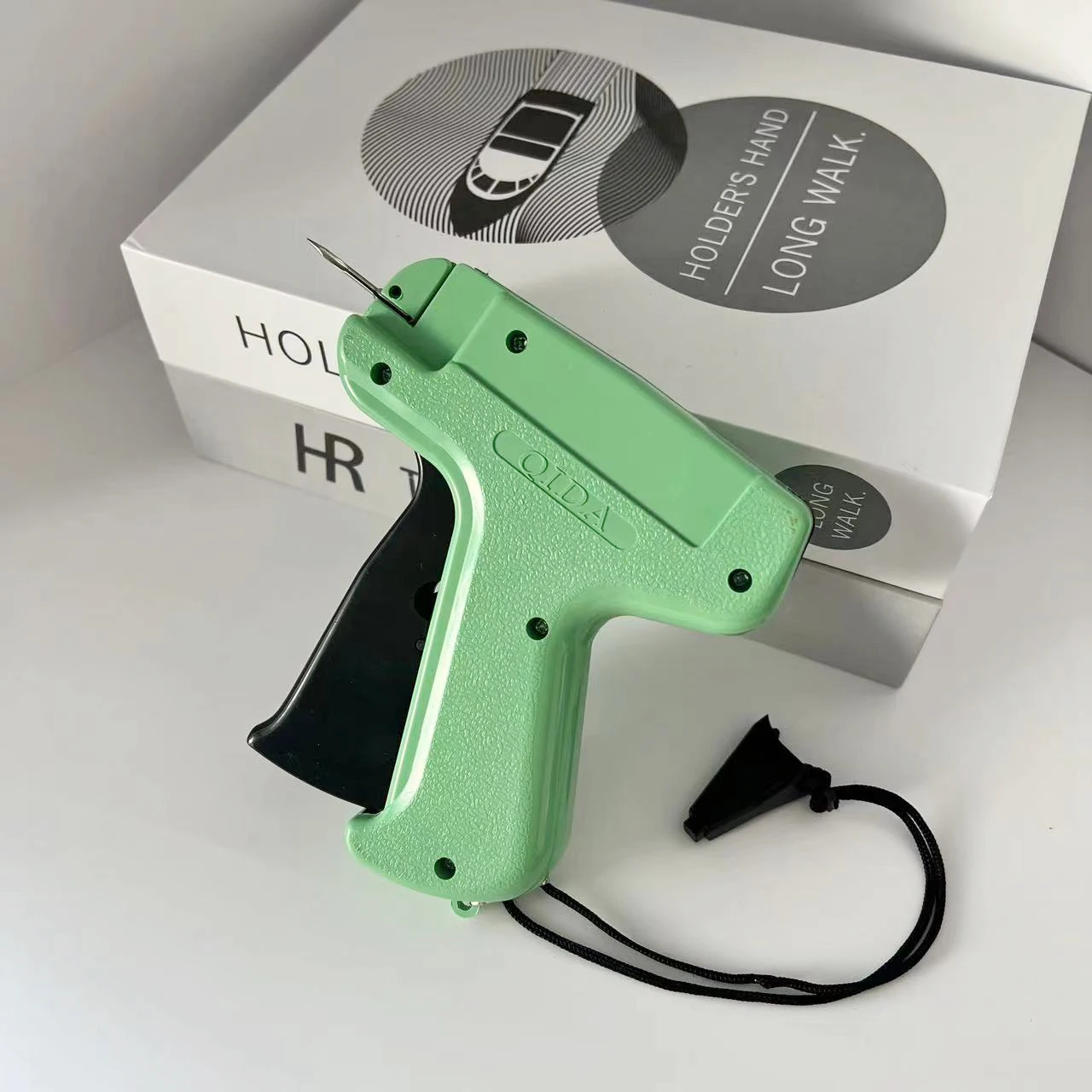 A set of label guns, used for clothing retail, price tag gun standard label attachment kit, comes with 5 needles and 1000 barcod - view 2