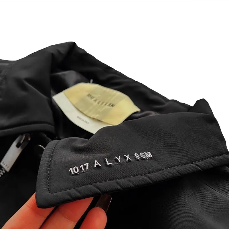 2024 1017 ALYX 9SM High quality functional short cotton jacket zipper pockets high street loose fitting flight jacket WY882