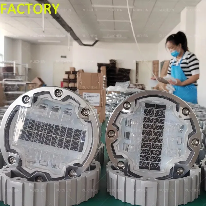 

Embedded Flashing or Constant Working Aluminum Light Emitting Diode 150mm Solar Road Stud