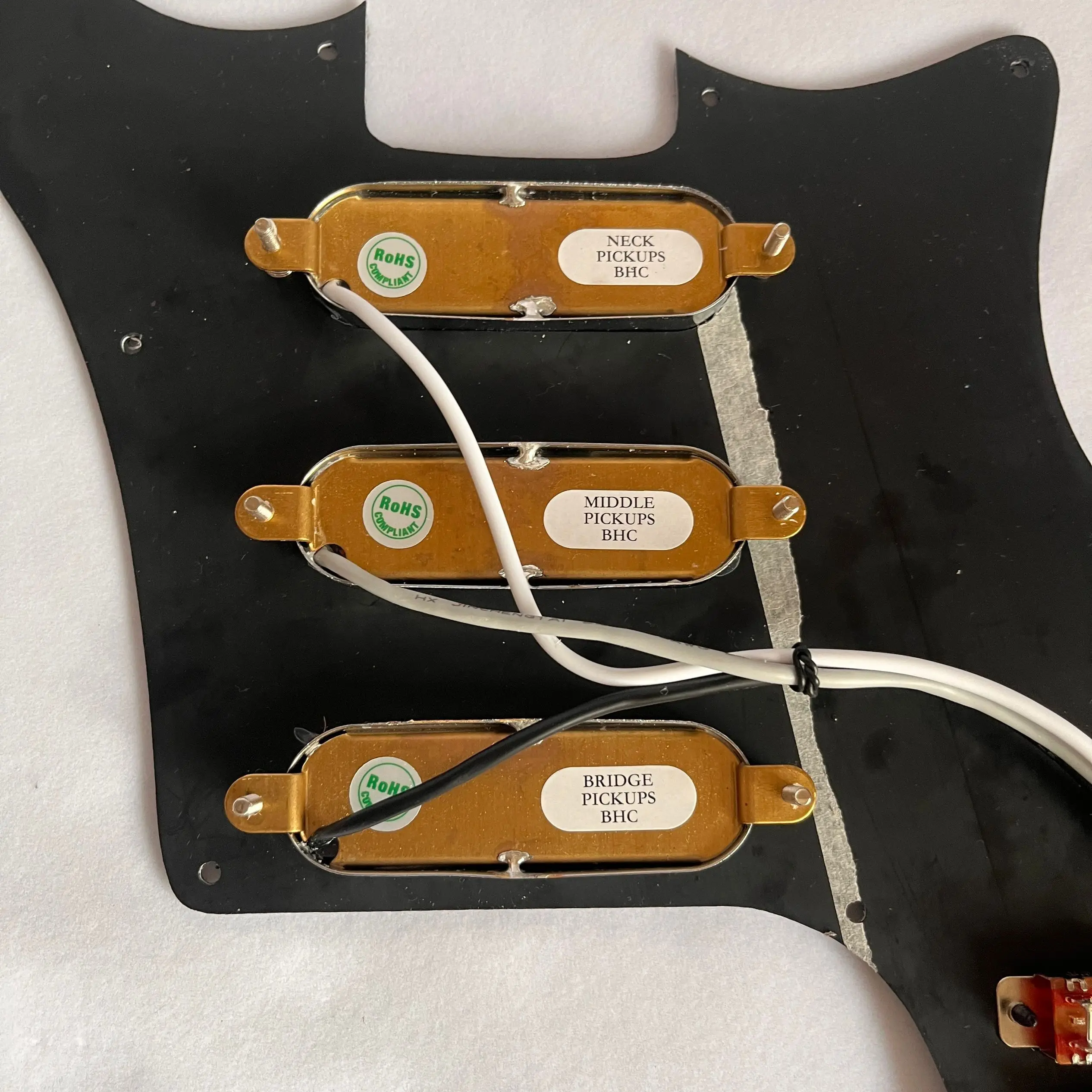 Left SSS Prewired Guitar Pickguard Set Burns Tri-Sonic Pickups Multifunction Switch Harness For Brian May Guitar Set