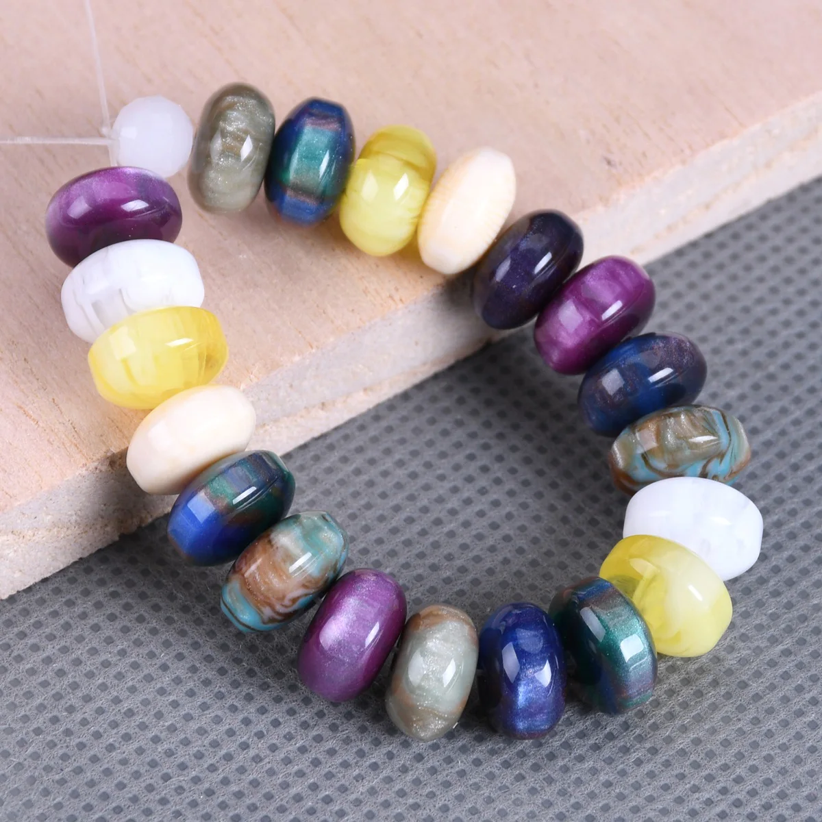 Lucido Rondelle piatto forma rotonda 10x6mm resina plastica perline allentate lotto per gioielli che fanno risultati del braccialetto fai da te