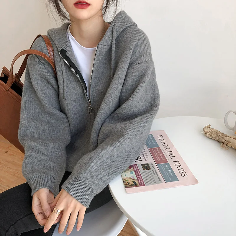 

2024 Spring Autumn New Leisure Zipper Sweater Fashion Loose Hooded Knitted Cardigan Korean Version Solid Long Sleeves Cardigan