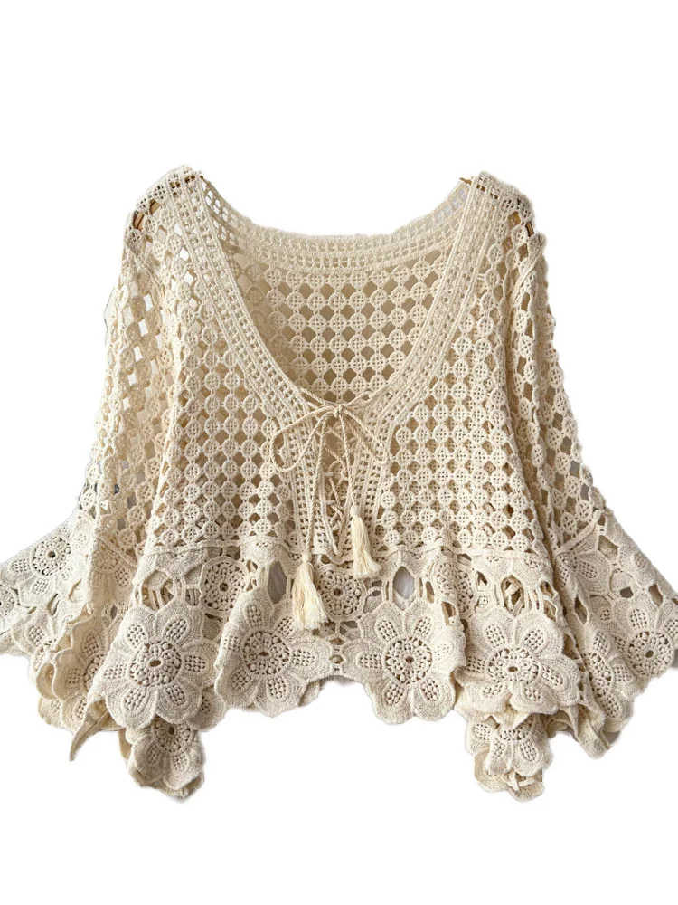 Summer Vaion Sle Off-oulder Knitted Sweater Women's Loose Fit Bell Sve Hollow out Design V-Ne Polyester Fiber Top