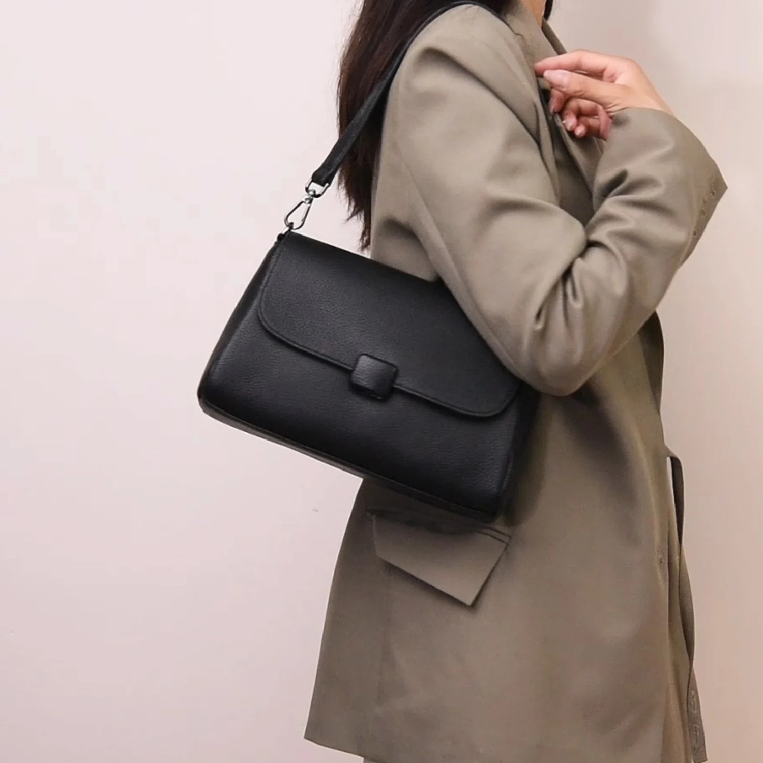 

Retro Lichee Genuine Leather Women Shoulder Handbag fashionable Large Capacity Soft Cowhide Pacthwork Magnetic Female Tote Bag