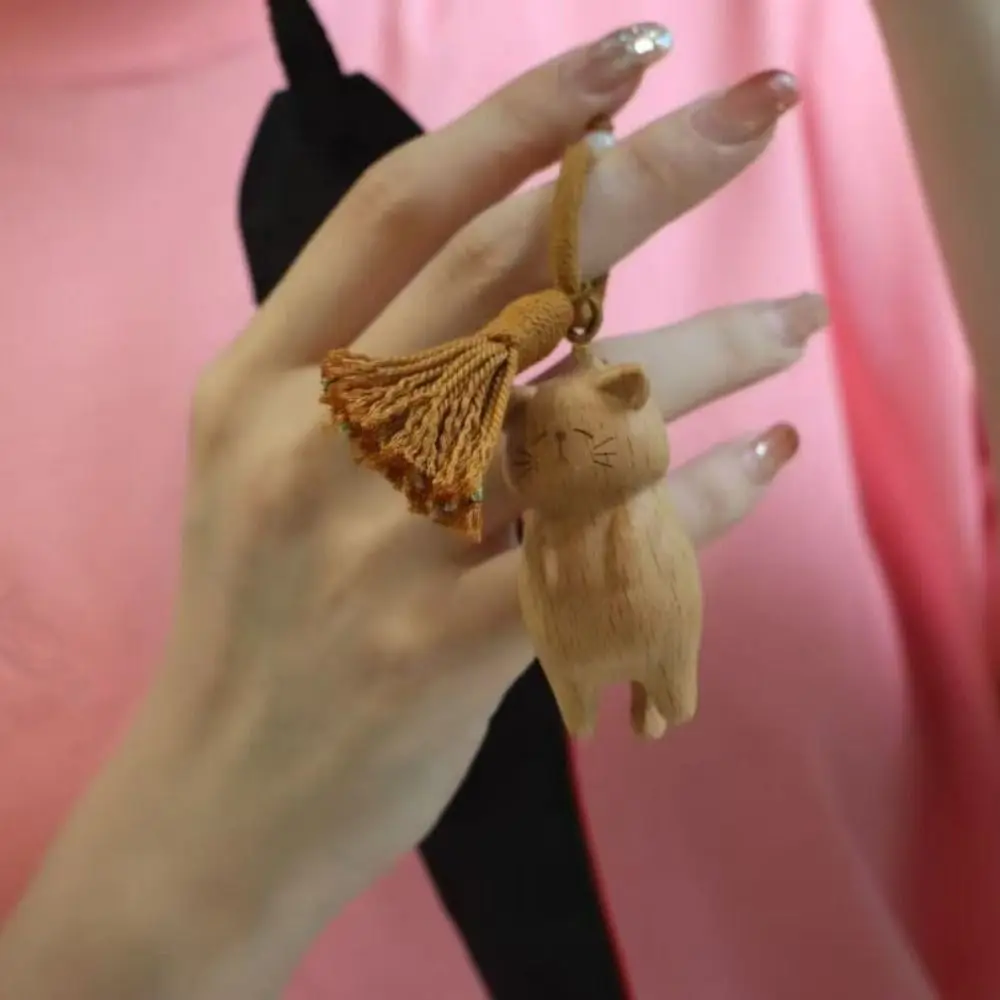 نسج حبل خشبي منحوتة القط المفاتيح الخرز الكرتون الحيوان الخشب كيتي الدمى قلادة الحلي Kawaii منحوتة القط كيرينغ الهدايا