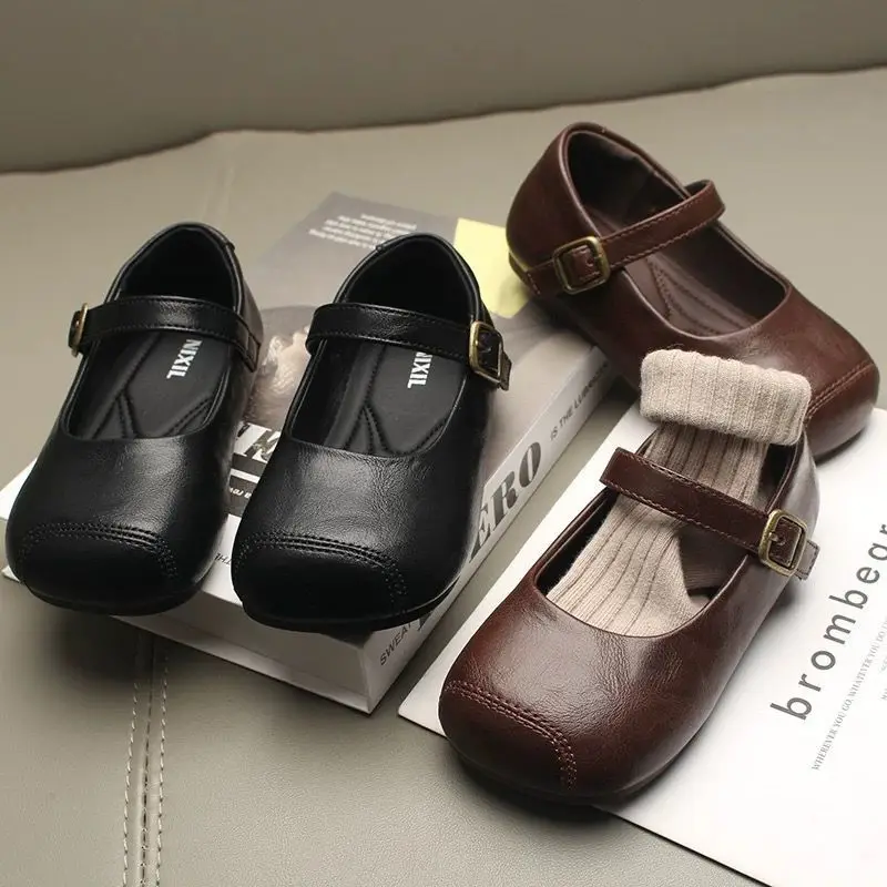 

Toddler Girls Retro Leather Shoes with Buckle 2026 New Spring Kids Mary Jane Flats Soft Sole Simple Elegant Party Wedding Age4-6