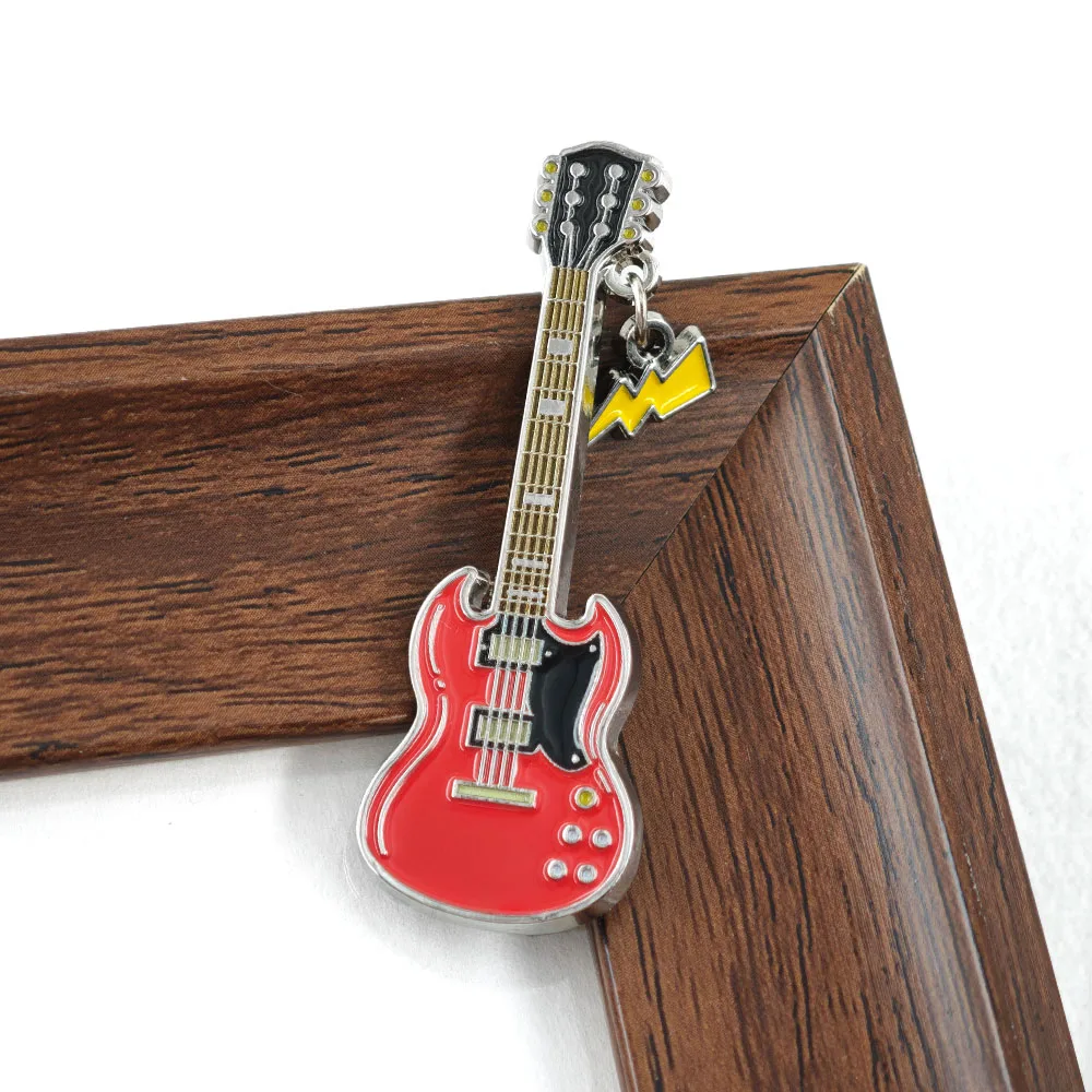 Rock Band Brooch Red Electric Guitar Metal Badge Lightning Bolt Enamel Pin Backpack Accessories Lapel Pin Heavy Metal Music Gift