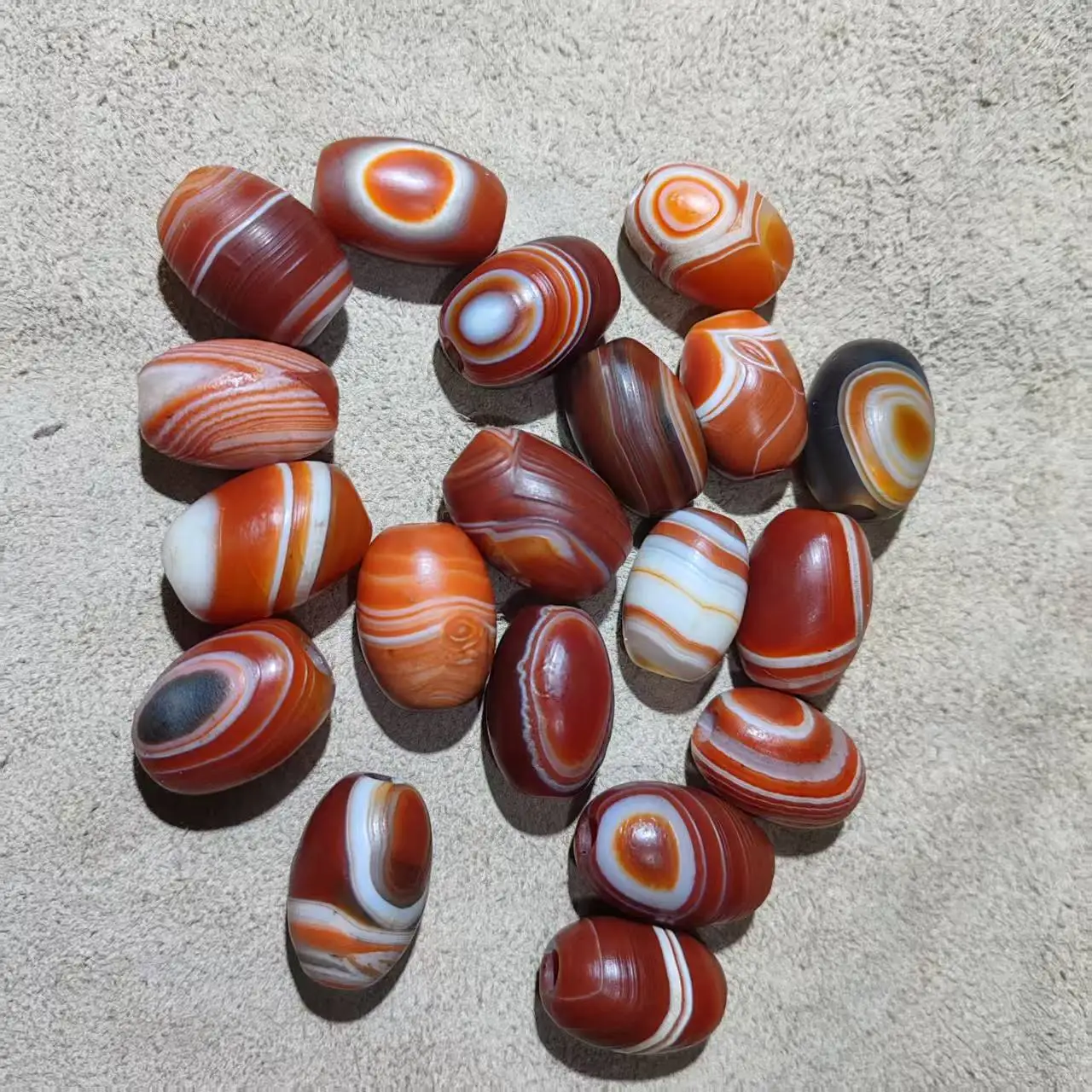 

1pcs/lot 30*20mm Red Carnelian Agate Dzi Bead with Natural Weathering and Texture Tibetan Loose Beads for Bracelet and Necklace