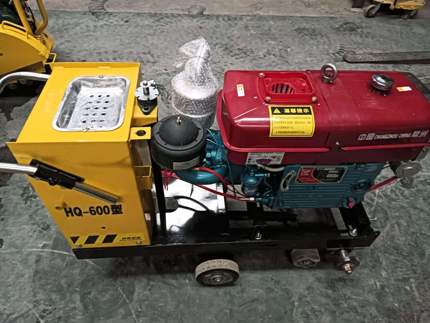 

600 Model Best Selling Gasoline diesel Engine Concrete Cutter Road Cutting Machine