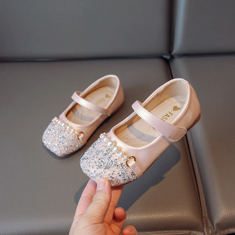 

2023 New Simple Color Matching Rhinestones Pearls Hook & Loop Children Fashion Leather Shoes Girls Mary Janes for Party Wedding