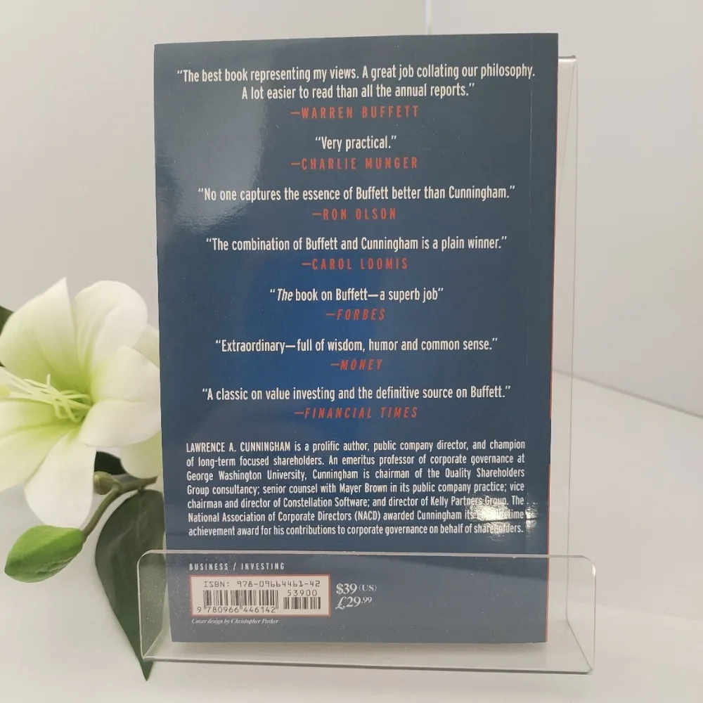 The Essays of Warren Buffett Original English Book Classic Finance Investment Business Economic Management Philosophy Reading