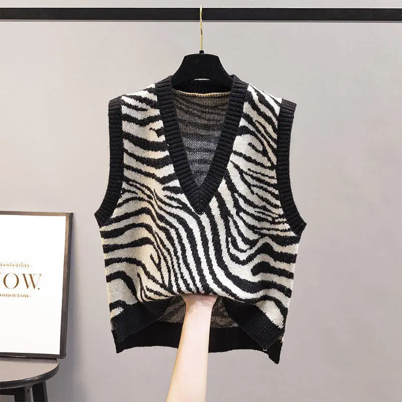 Autumn 2024 Fashion New Vest Women\'s Outer Knitted Women\'s Sweater Zebra Pattern Outer Wearing Fashionable Knitted Jacket