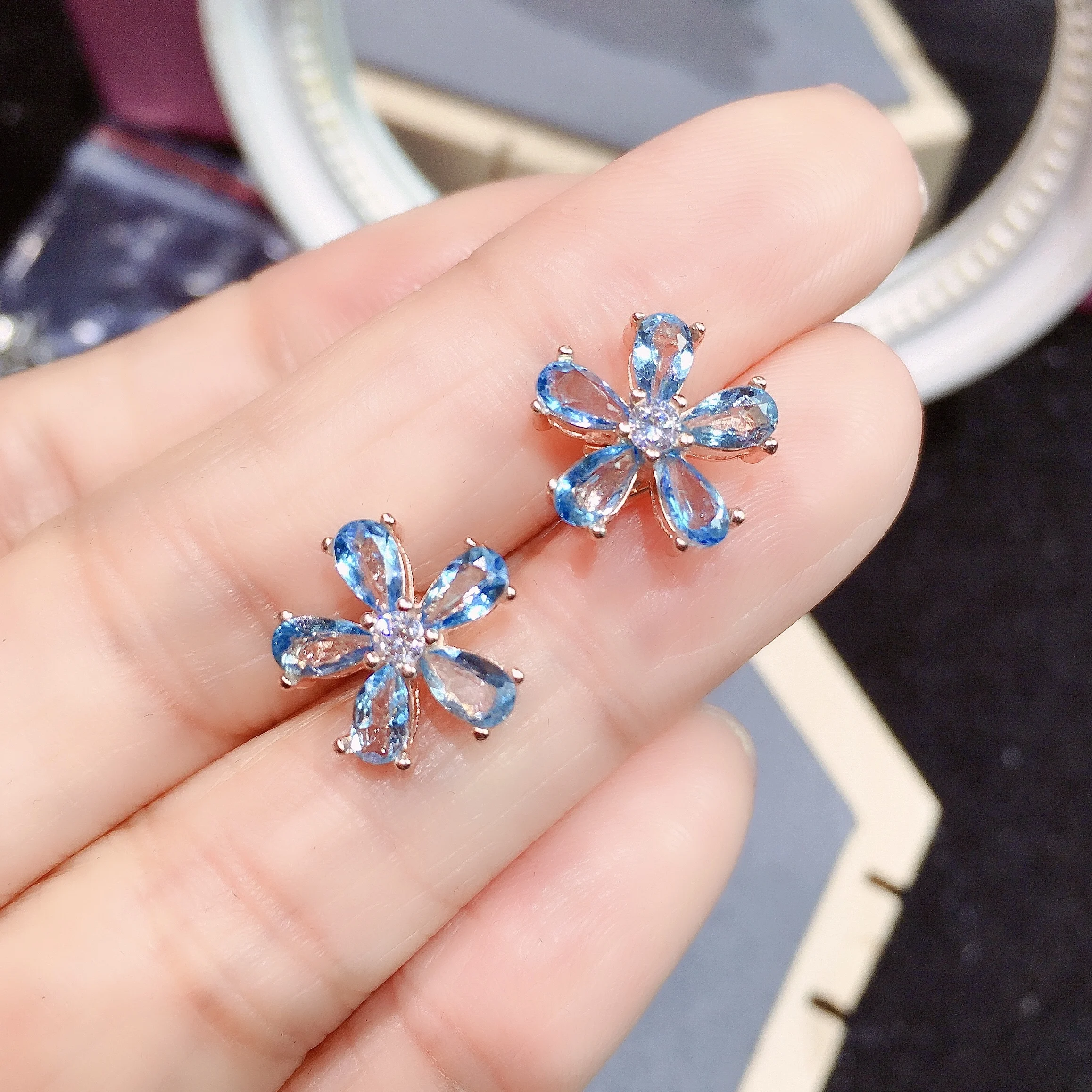 

Elegant Topaz Stud Earrings 3mm*5mm Total 2ct Natural VVS Grade Topaz 925 Silver Earrings Romantic Gift for Woman