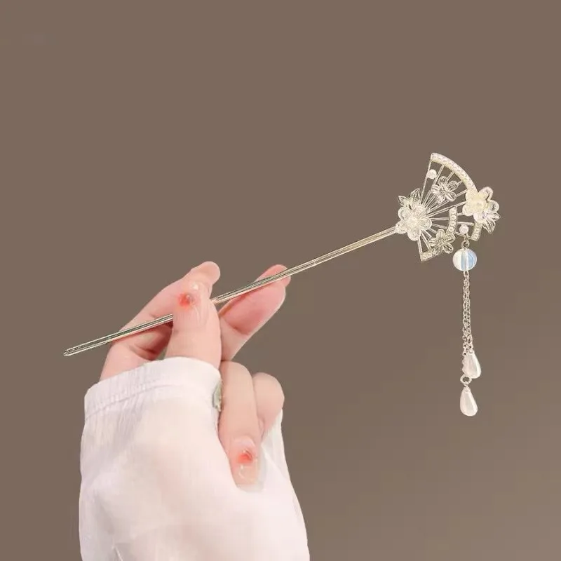 

Elegant Chinese Style Fan Hairpin – Crystal Flower & Pearl Tassel, Minimalist Hanfu Jewelry for Women