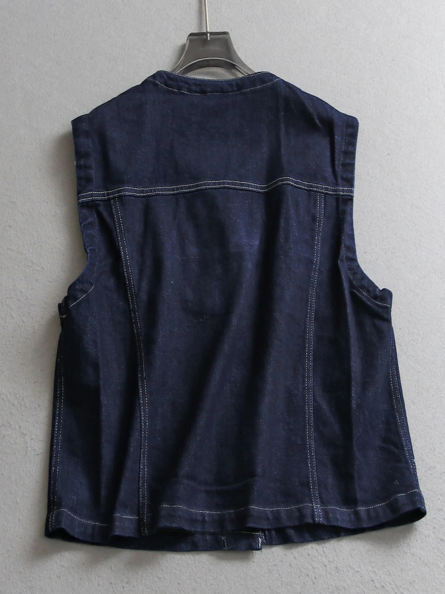 Loose round Neck Buttoned Denim Vest Women's Outerwear Autumn New Style Pure Color Multi-Pocket Classic Cotton Vest