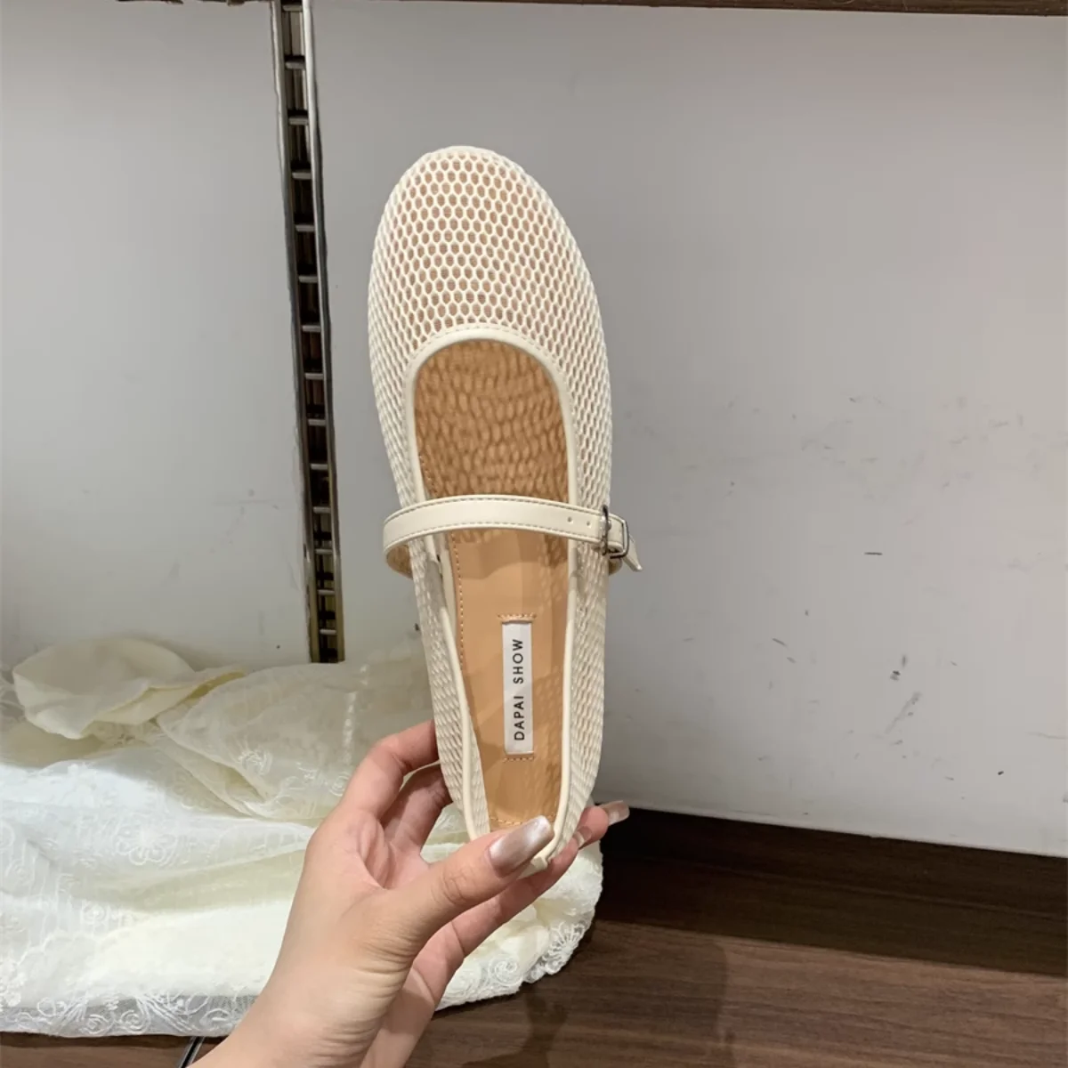 Modische, sexy, atmungsaktive, heiß begehrte flache Schuhe für Frühling/Herbst, neue runde Zehenpartie, bequeme, lässige Einzelschuhe für Damen